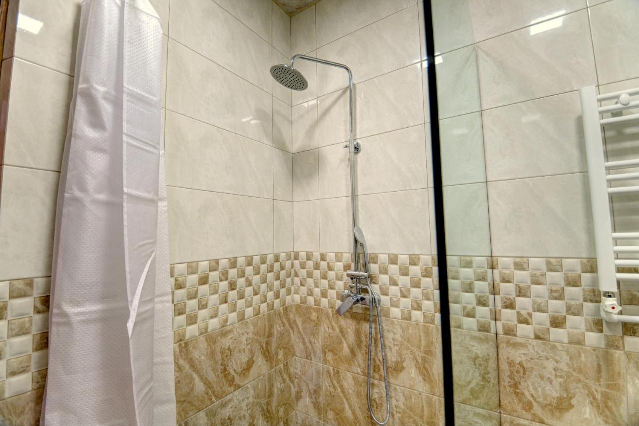 Hotel Sesil Gyumri Esterno foto
