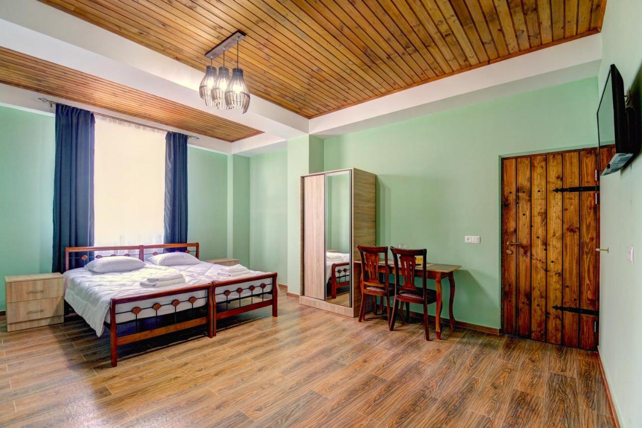 Hotel Sesil Gyumri Esterno foto